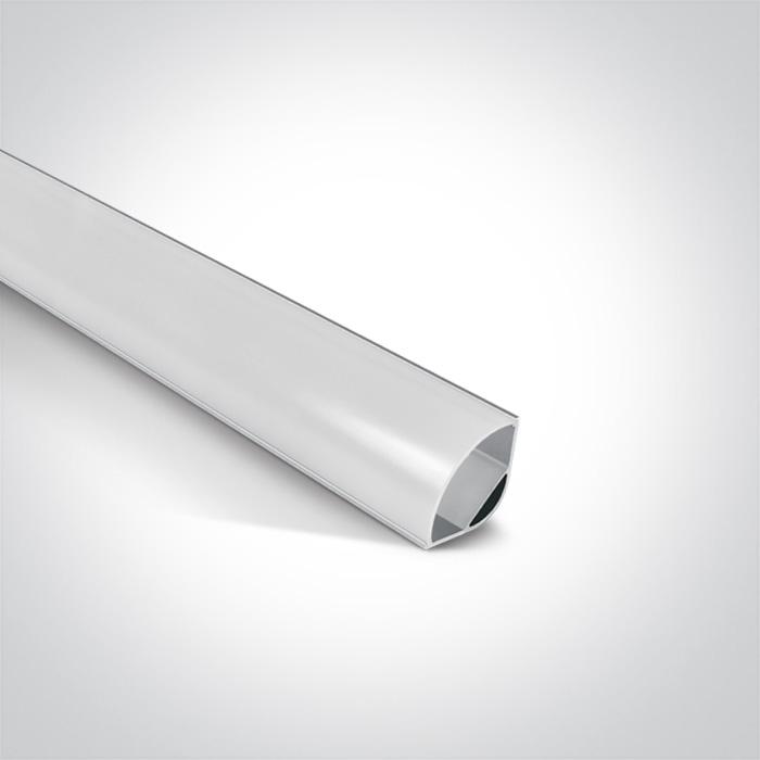 TRIANGLE PROFILE 2m + PC opal diffuser.