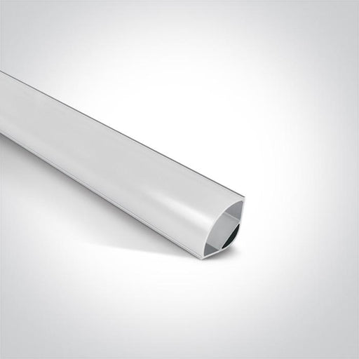 TRIANGLE PROFILE 2m + PC opal diffuser.